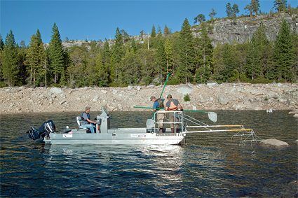 electrofishing-boat