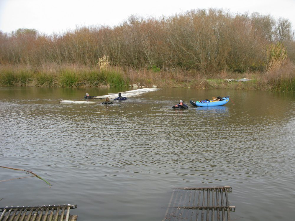 Installing Salinas Weir