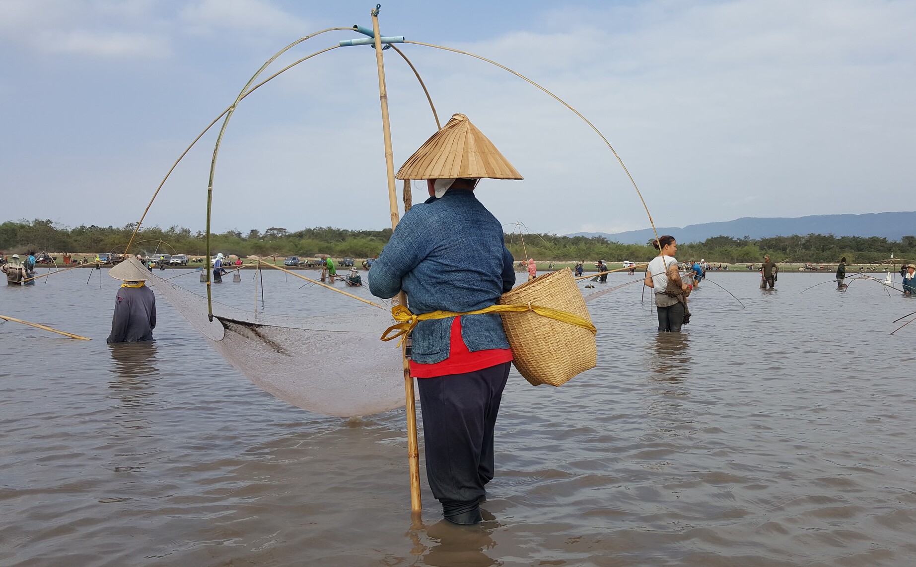 Lift net fishing